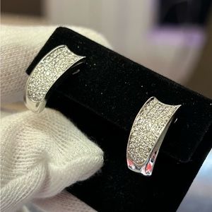 18kt White Gold .80 CT Diamond Earrings